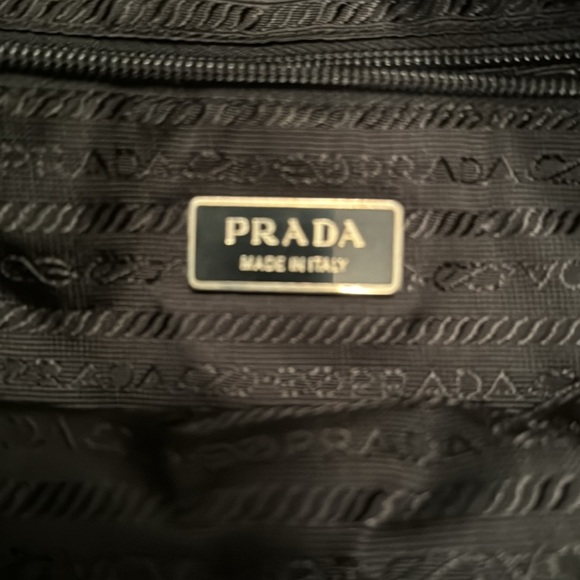 Prada messenger bag in great condition!! - Picture 3 of 4